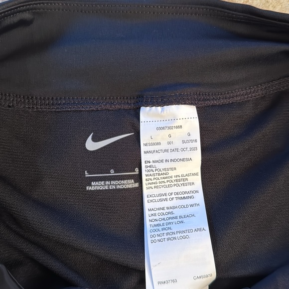 NWT Nike swim short element ness9389-001 size large - Picture 6 of 9